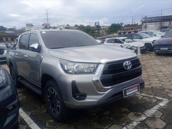 TOYOTA HILUX 2.8 D-4D TURBO DIESEL CD SRV 4X4 AUTOMÁTICO
